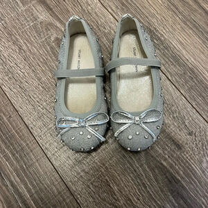 Stuart Weitzman Fannie Sparkle Girls Silver ballet flat Shoes Size 8 Pre-Owned
